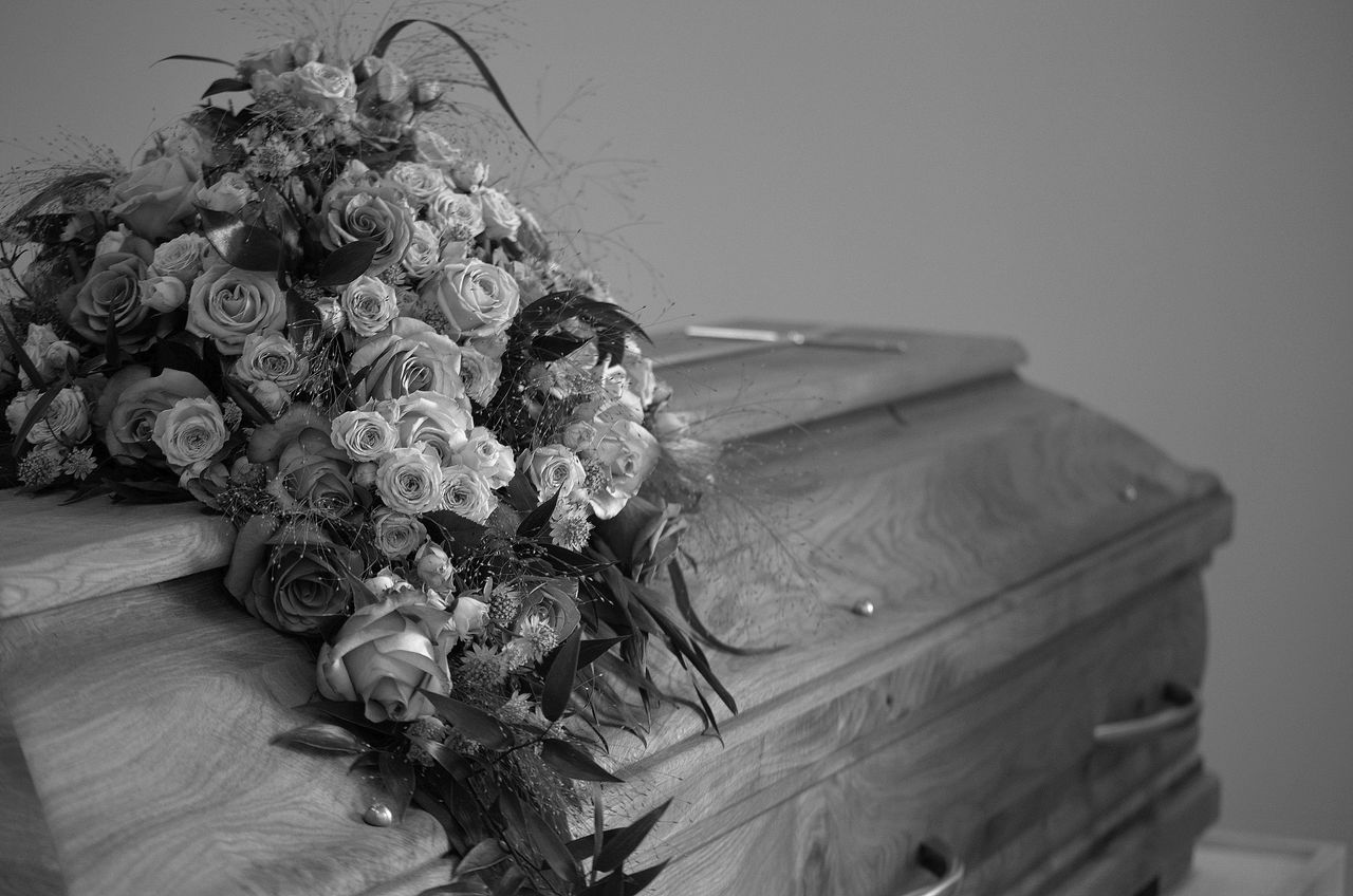 how to place an online obituary in kenya